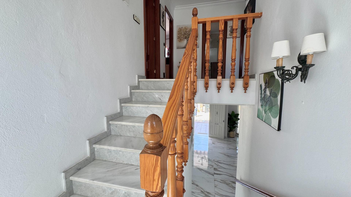 5 Bed Townhouse for sale in Alhaurín De La Torre Costa Del Sol, Málaga, Spain
