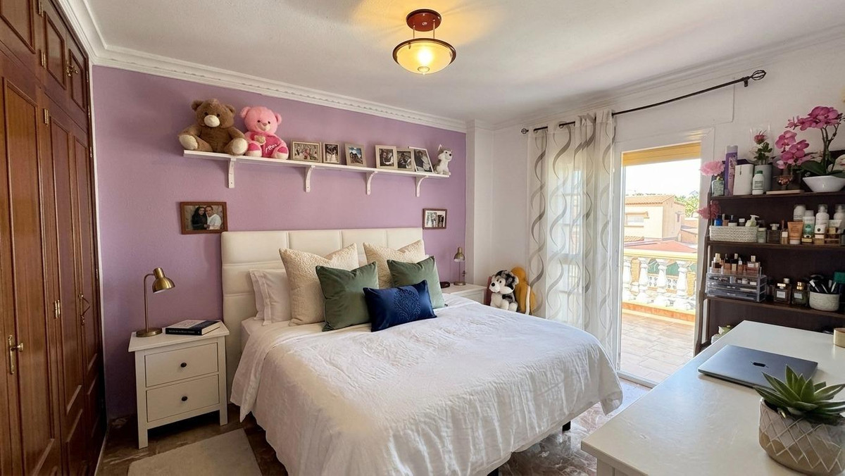 5 Bed Townhouse for sale in Alhaurín De La Torre Costa Del Sol, Málaga, Spain