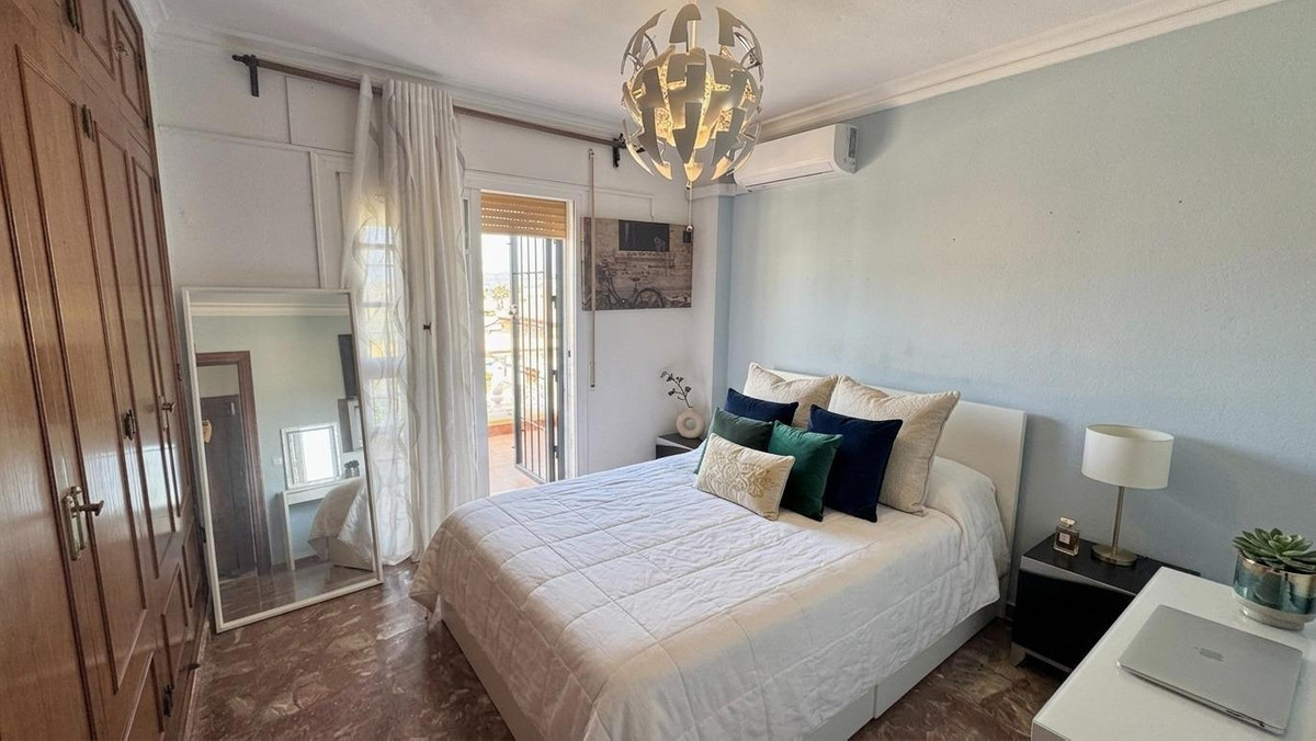 5 Bed Townhouse for sale in Alhaurín De La Torre Costa Del Sol, Málaga, Spain