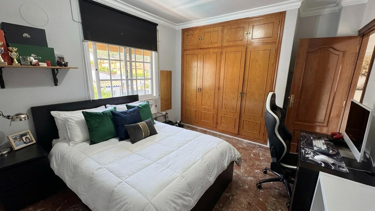 5 Bed Townhouse for sale in Alhaurín De La Torre Costa Del Sol, Málaga, Spain