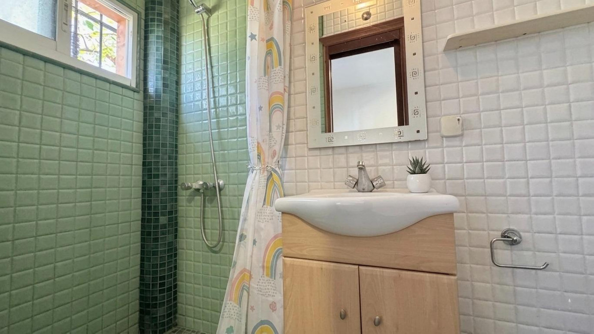 5 Bed Townhouse for sale in Alhaurín De La Torre Costa Del Sol, Málaga, Spain
