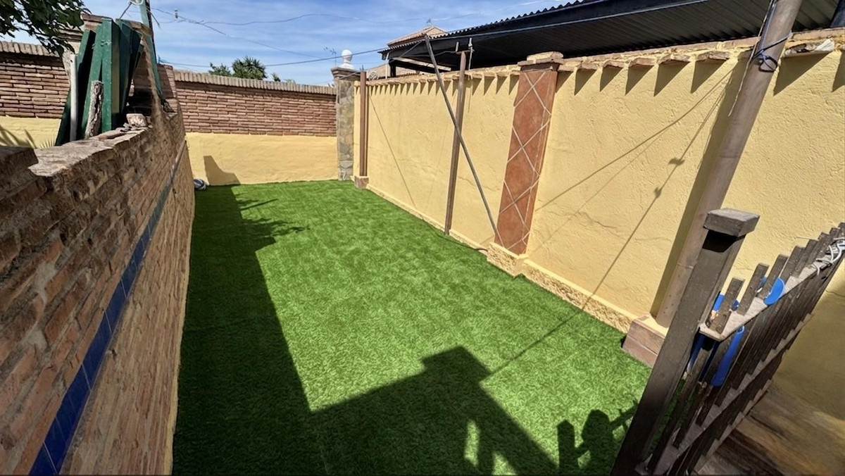 5 Bed Townhouse for sale in Alhaurín De La Torre Costa Del Sol, Málaga, Spain