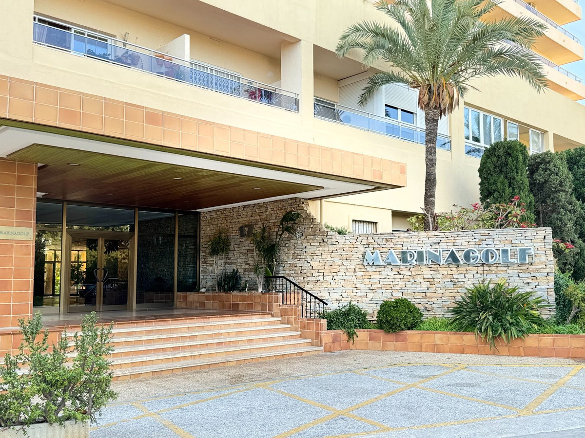 1 Bed Apartment for sale in Benalmadena Costa Del Sol, Málaga, Spain