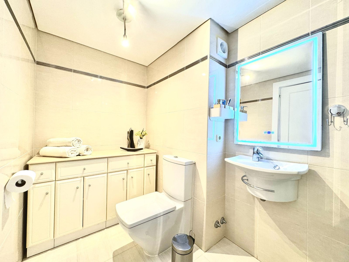 1 Bed Apartment for sale in Benalmadena Costa Del Sol, Málaga, Spain