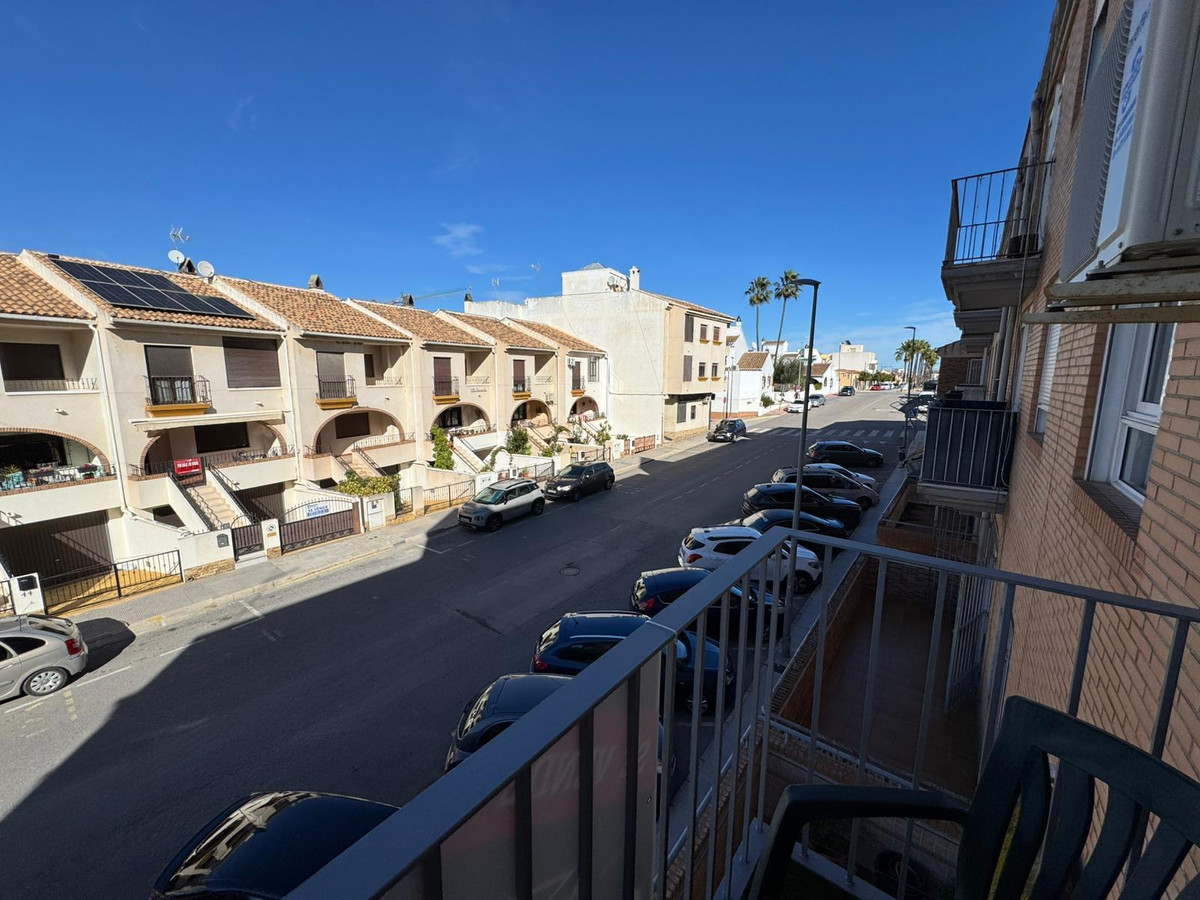 Se vende Apartamento Planta Media de 3 dormitorios en Costa Blanca, Alicante, España