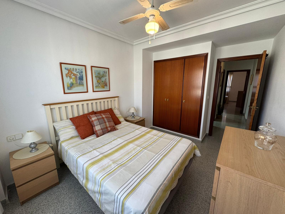 Se vende Apartamento Planta Media de 3 dormitorios en Costa Blanca, Alicante, España