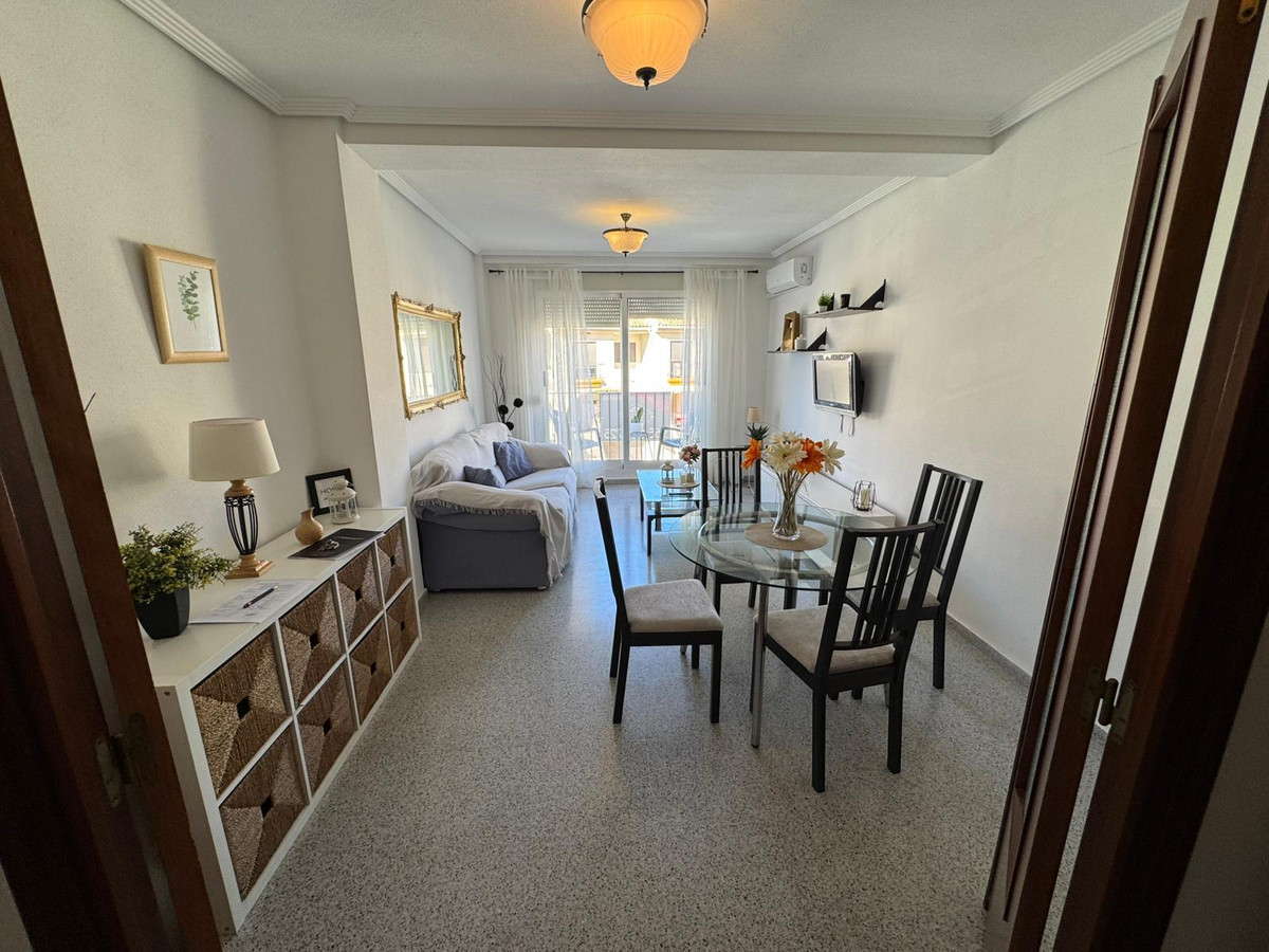 Se vende Apartamento Planta Media de 3 dormitorios en Costa Blanca, Alicante, España