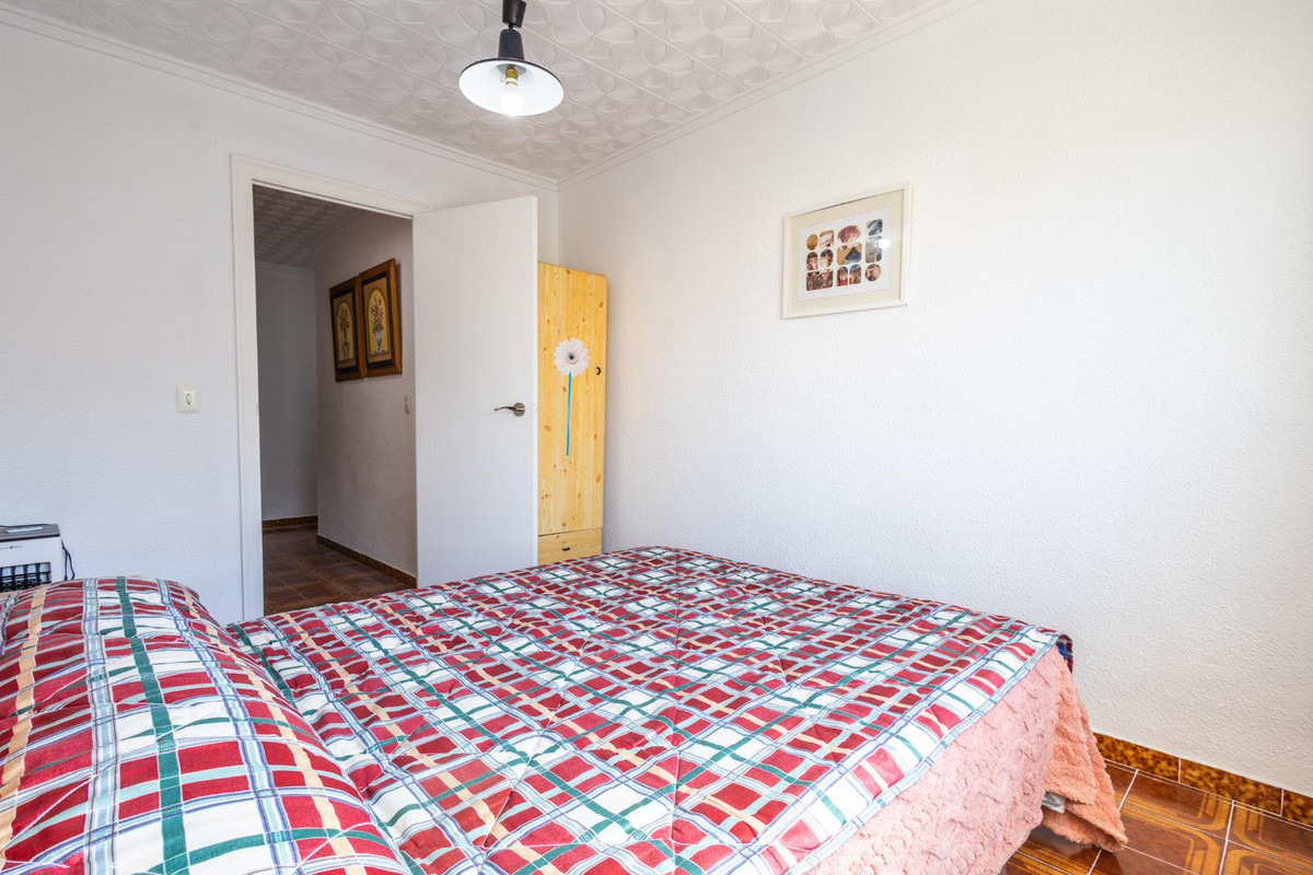 Se vende Apartamento Planta Media de 2 dormitorios en Costa Blanca, Alicante, España