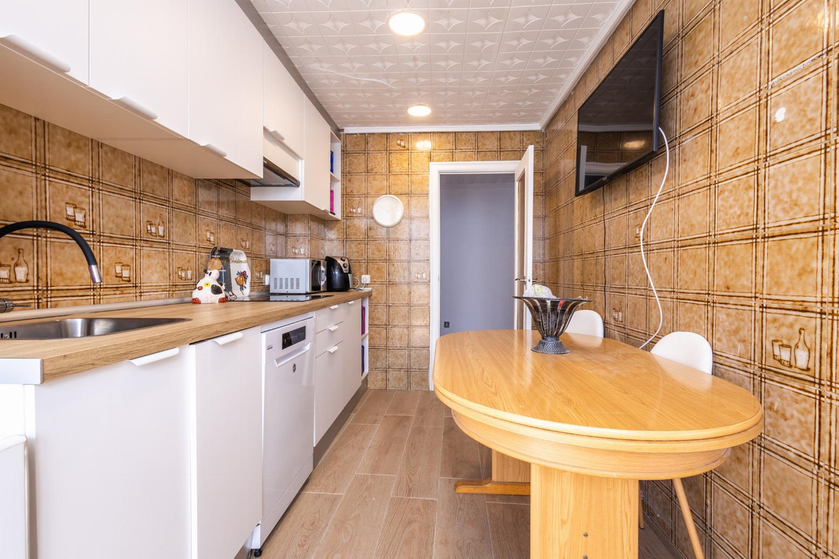 Se vende Apartamento Planta Media de 2 dormitorios en Costa Blanca, Alicante, España