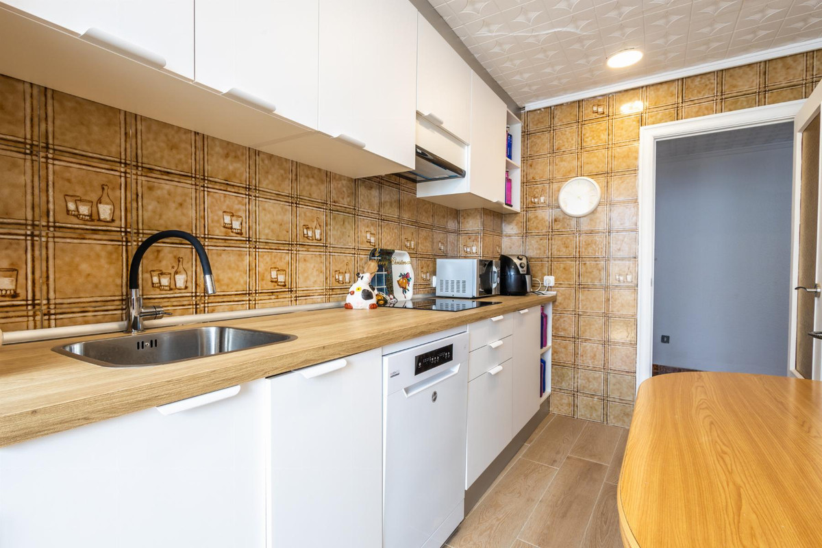 Se vende Apartamento Planta Media de 2 dormitorios en Costa Blanca, Alicante, España