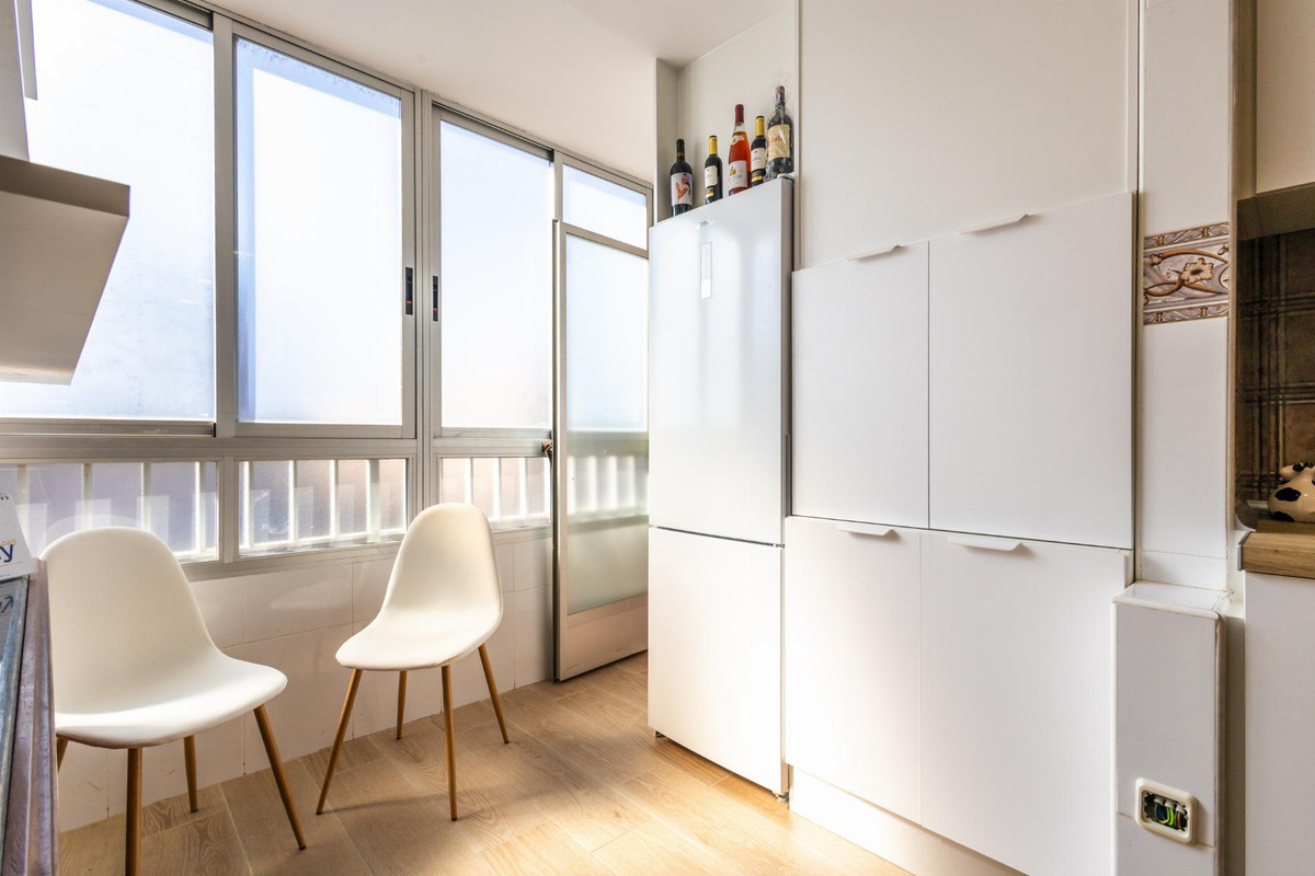 Se vende Apartamento Planta Media de 2 dormitorios en Costa Blanca, Alicante, España