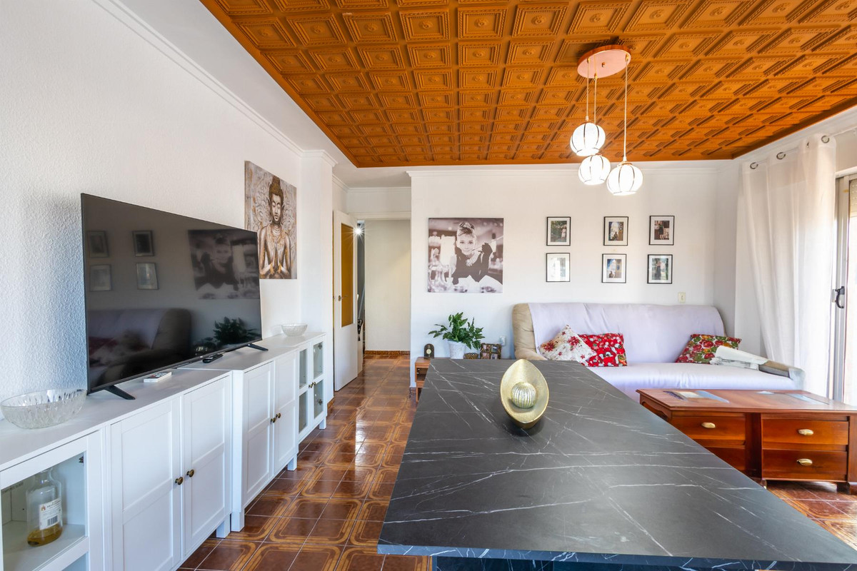 Se vende Apartamento Planta Media de 2 dormitorios en Costa Blanca, Alicante, España
