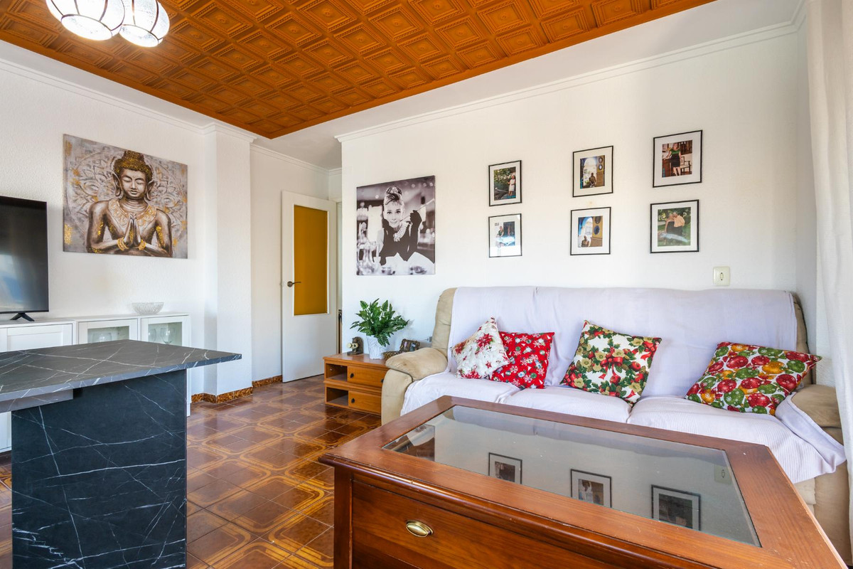 Se vende Apartamento Planta Media de 2 dormitorios en Costa Blanca, Alicante, España