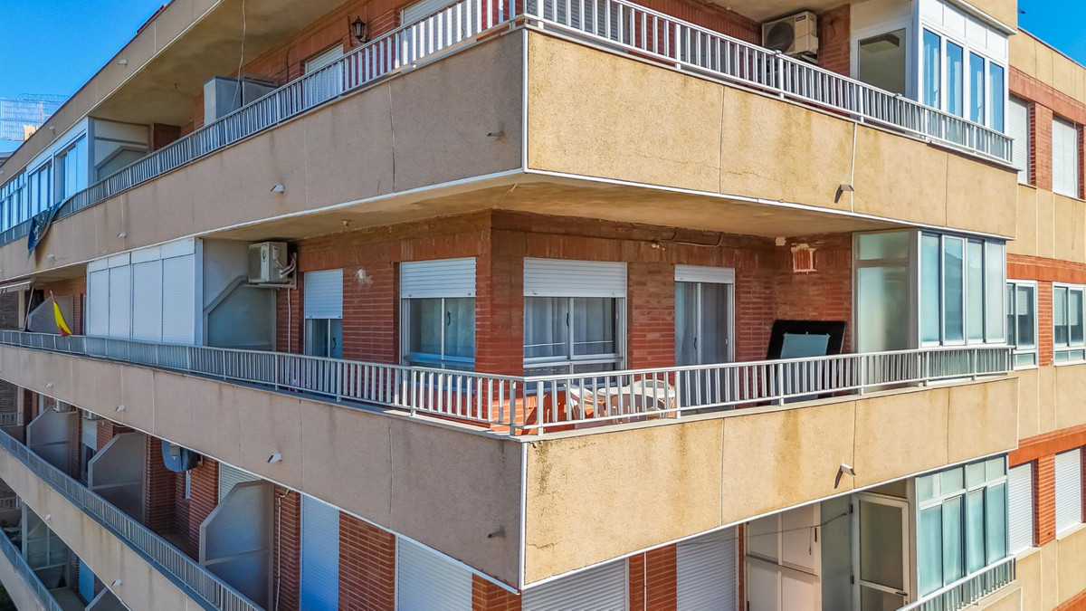 Se vende Apartamento Planta Media de 2 dormitorios en Costa Blanca, Alicante, España