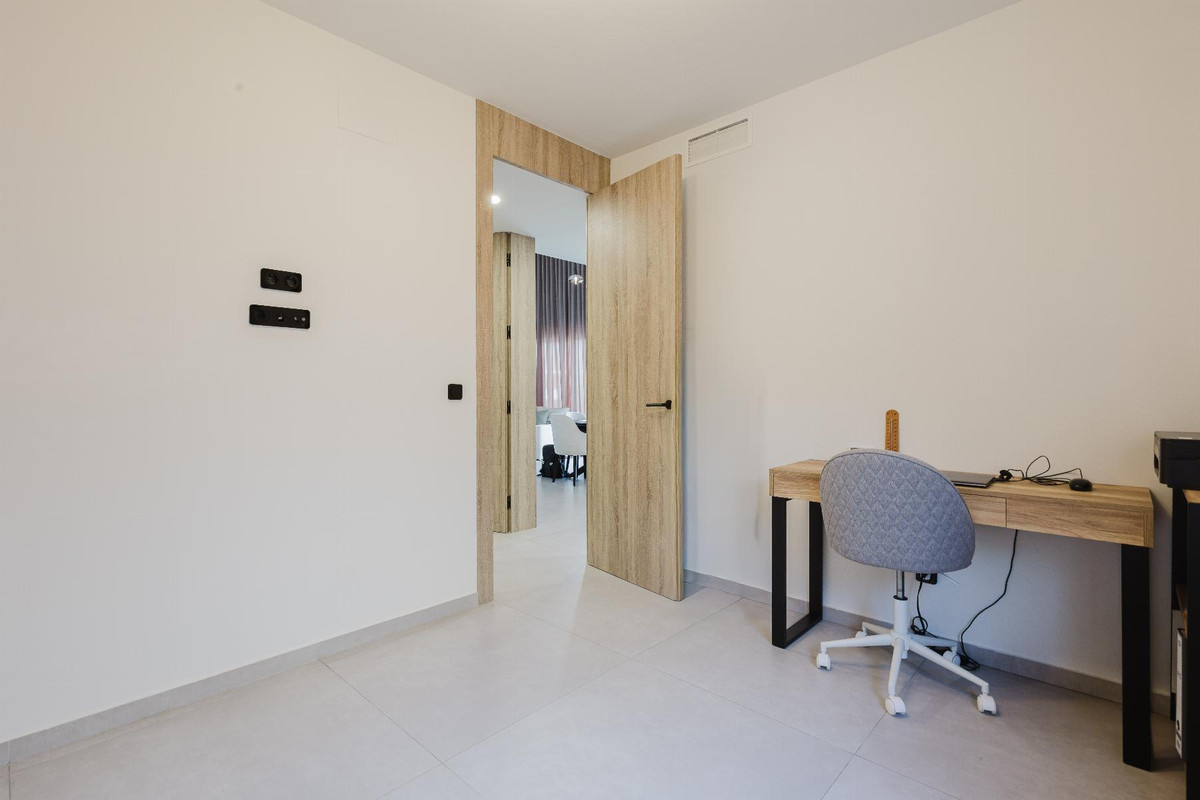 4 Bed Townhouse for sale in Algorfa Costa Blanca, Alicante, Spain