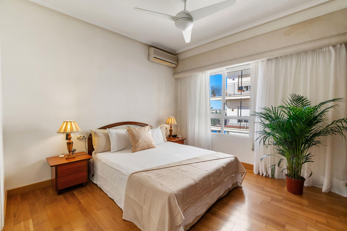 Se vende Apartamento Planta Media de 4 dormitorios en Costa Blanca, Alicante, España