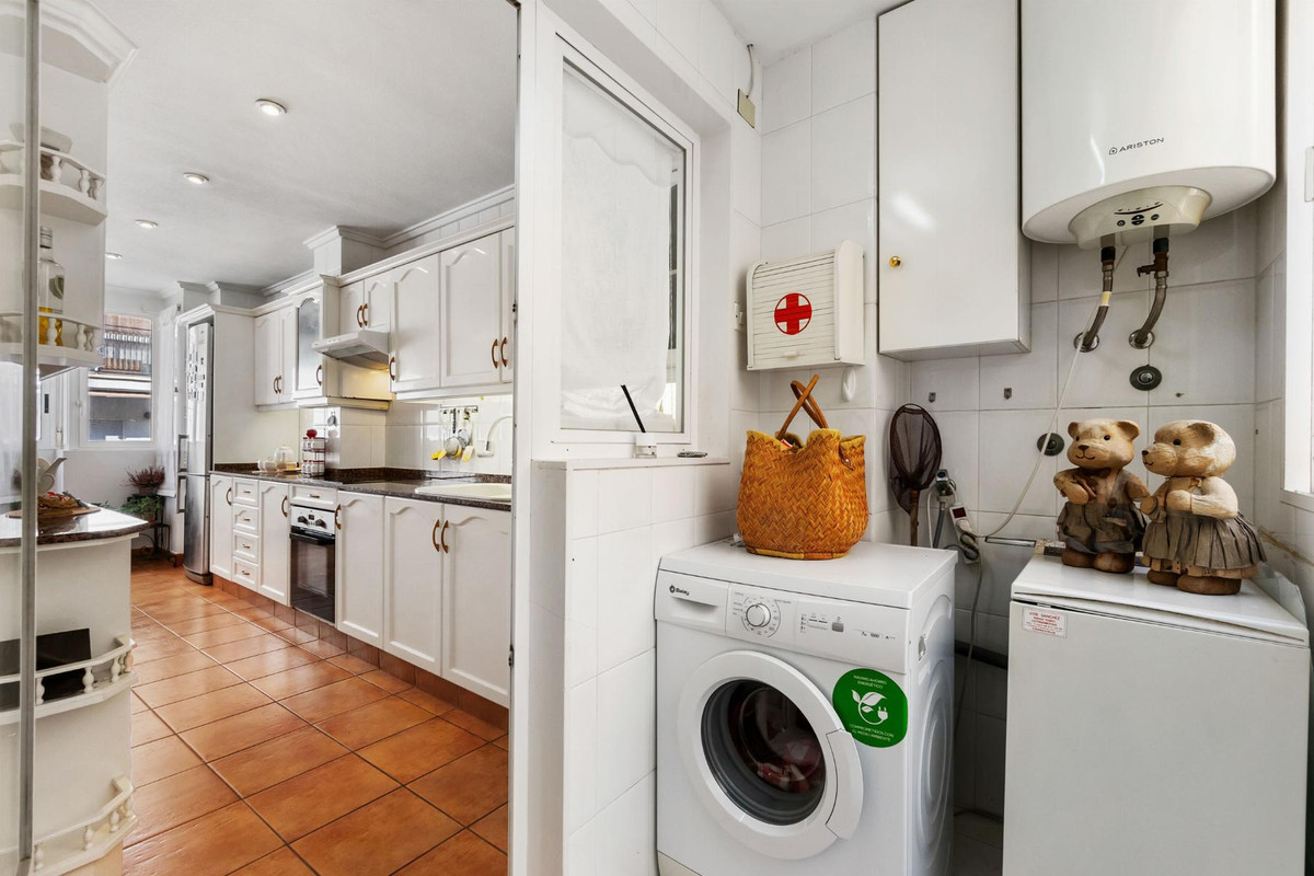 Se vende Apartamento Planta Media de 4 dormitorios en Costa Blanca, Alicante, España