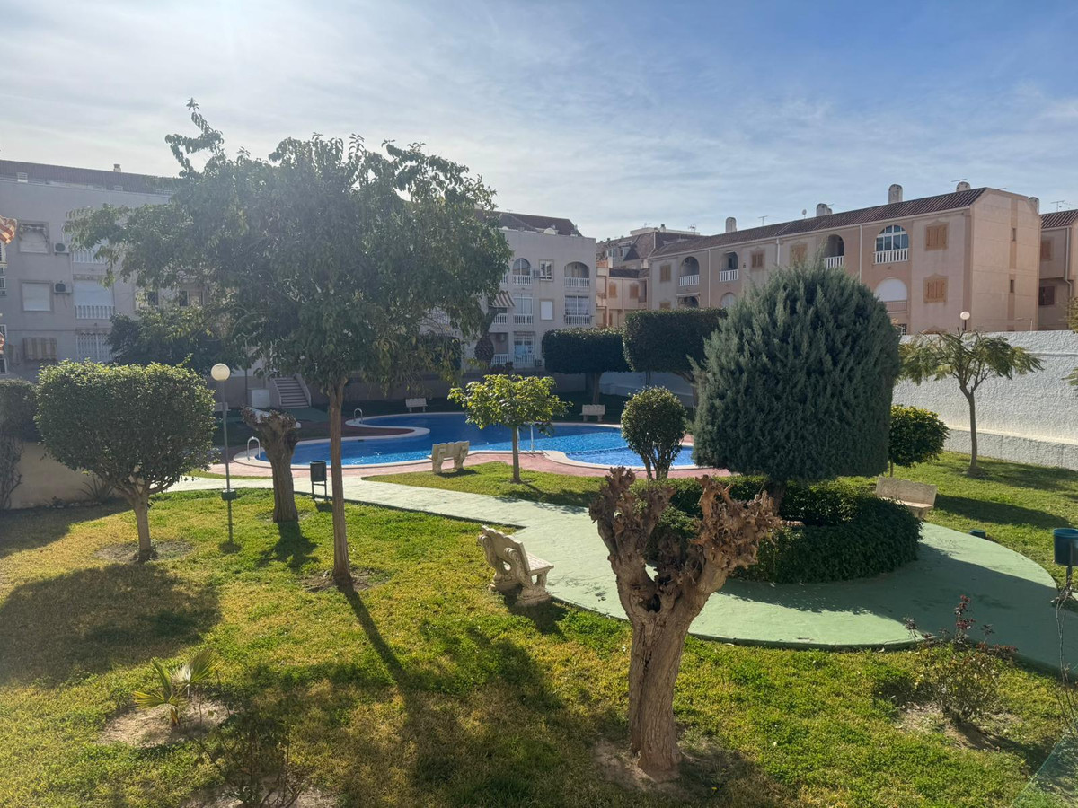 Se vende Apartamento Planta Baja de 2 dormitorios en Costa Blanca, Alicante, España