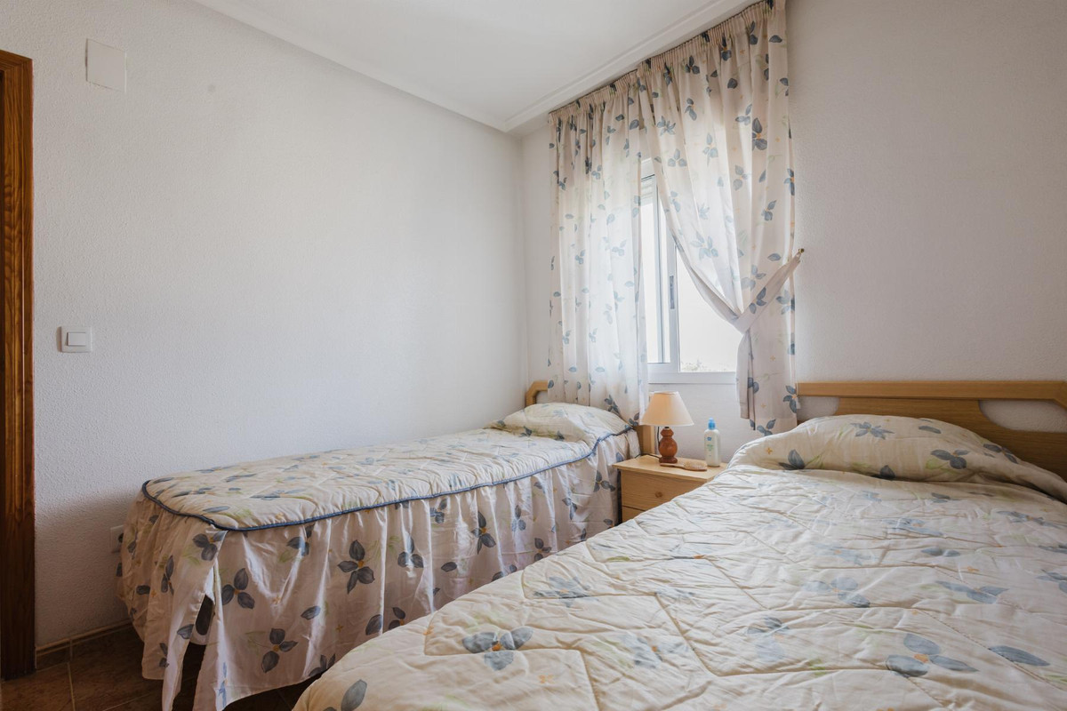 Se vende Apartamento Planta Media de 3 dormitorios en Costa Blanca, Alicante, España