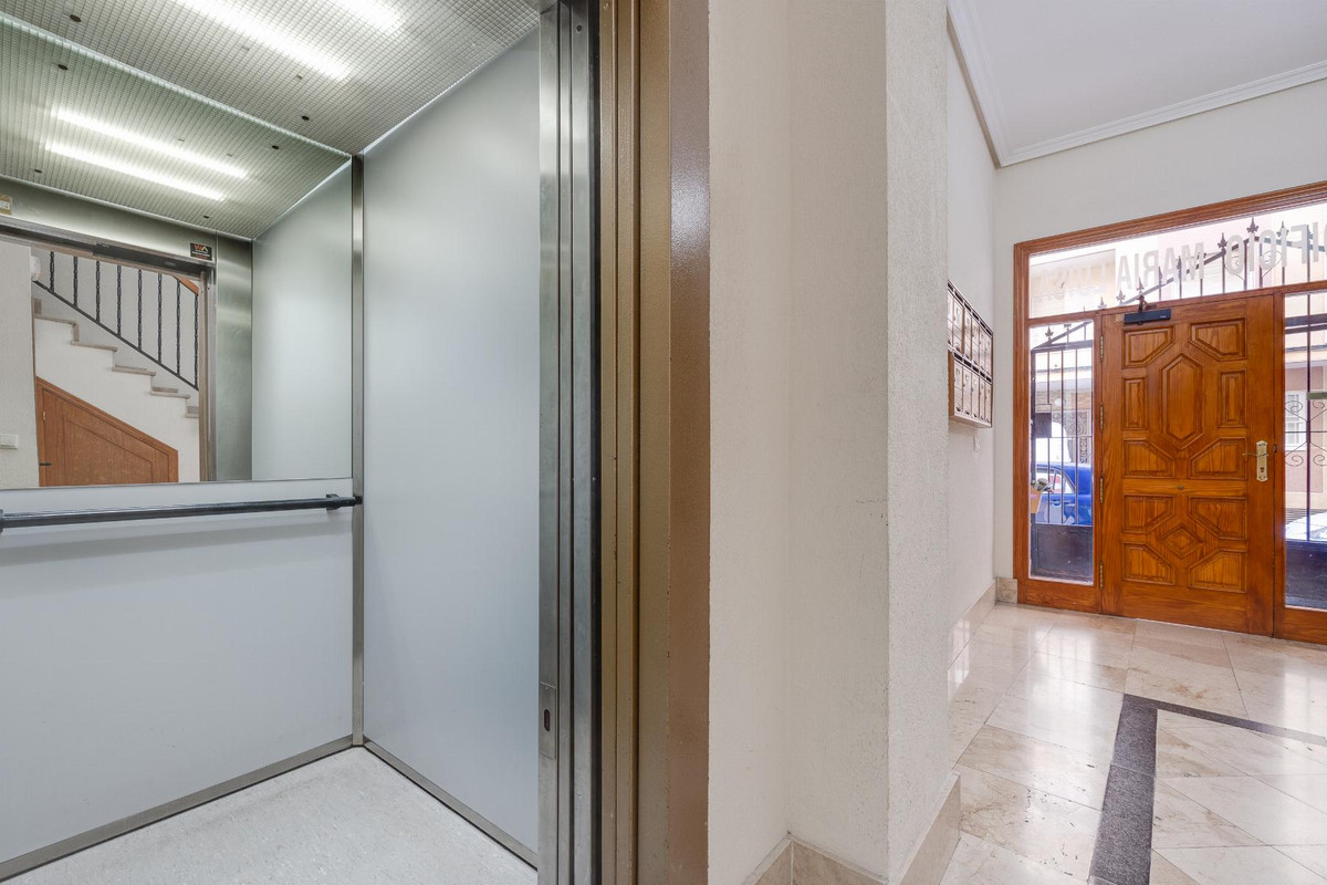 Se vende Ático de 2 dormitorios en Costa Blanca, Alicante, España