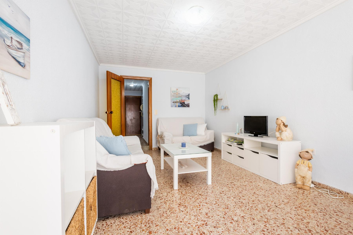 Se vende Apartamento Planta Media de 3 dormitorios en Costa Blanca, Alicante, España