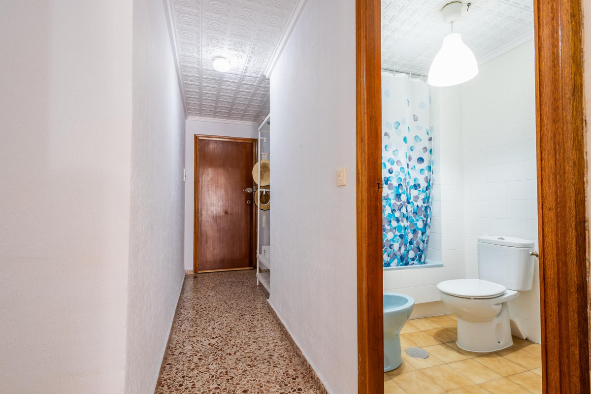 Se vende Apartamento Planta Media de 3 dormitorios en Costa Blanca, Alicante, España