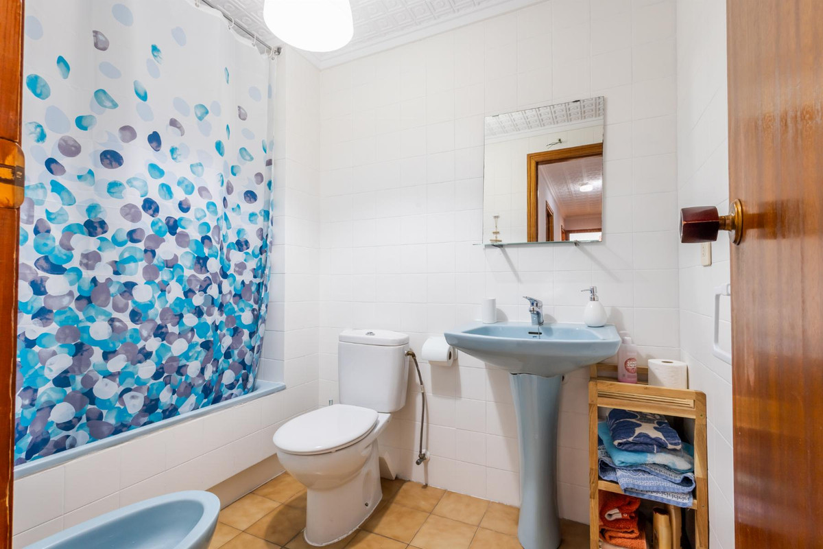 Se vende Apartamento Planta Media de 3 dormitorios en Costa Blanca, Alicante, España