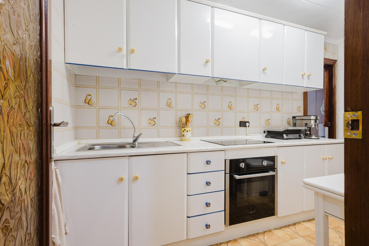 Se vende Apartamento Planta Media de 3 dormitorios en Costa Blanca, Alicante, España