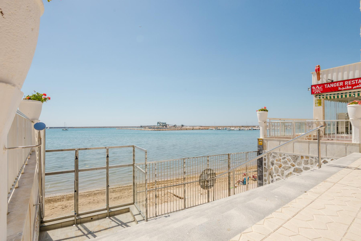 Se vende Apartamento Planta Media de 3 dormitorios en Costa Blanca, Alicante, España
