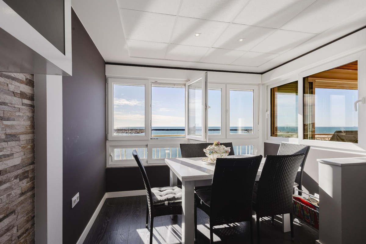 Se vende Apartamento Planta Media de 3 dormitorios en Costa Blanca, Alicante, España