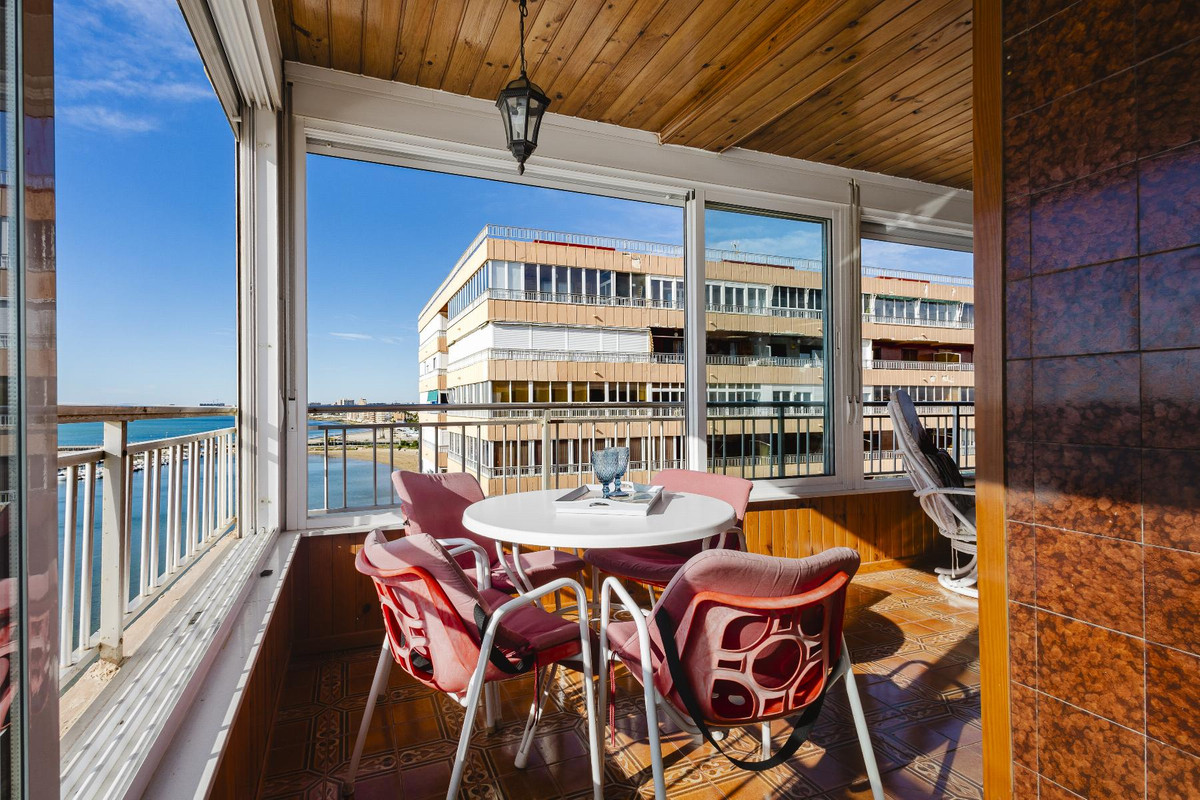 Se vende Apartamento Planta Media de 3 dormitorios en Costa Blanca, Alicante, España