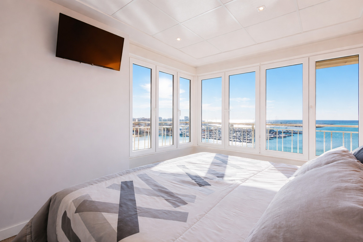 Se vende Apartamento Planta Media de 3 dormitorios en Costa Blanca, Alicante, España