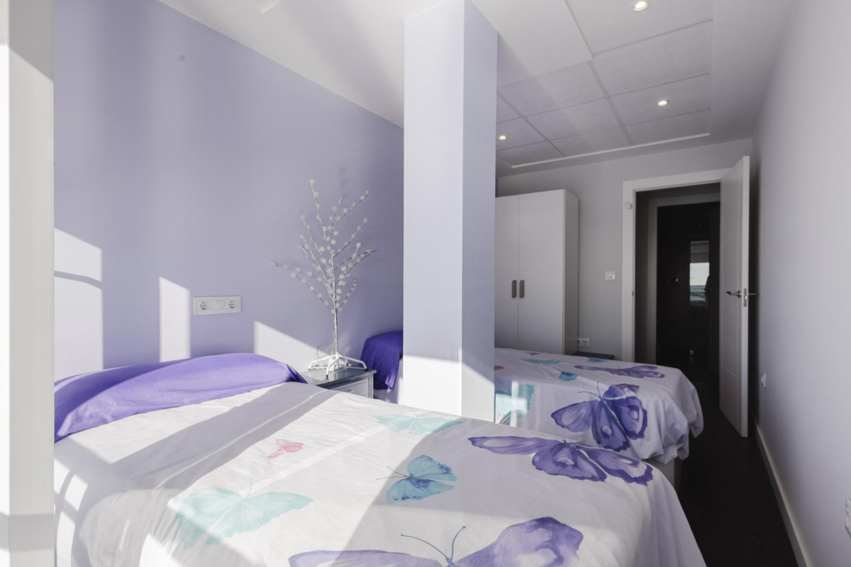 Se vende Apartamento Planta Media de 3 dormitorios en Costa Blanca, Alicante, España