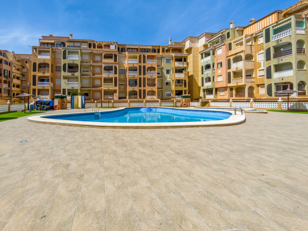 Se vende Apartamento Planta Media de 1 dormitorios en Costa Blanca, Alicante, España