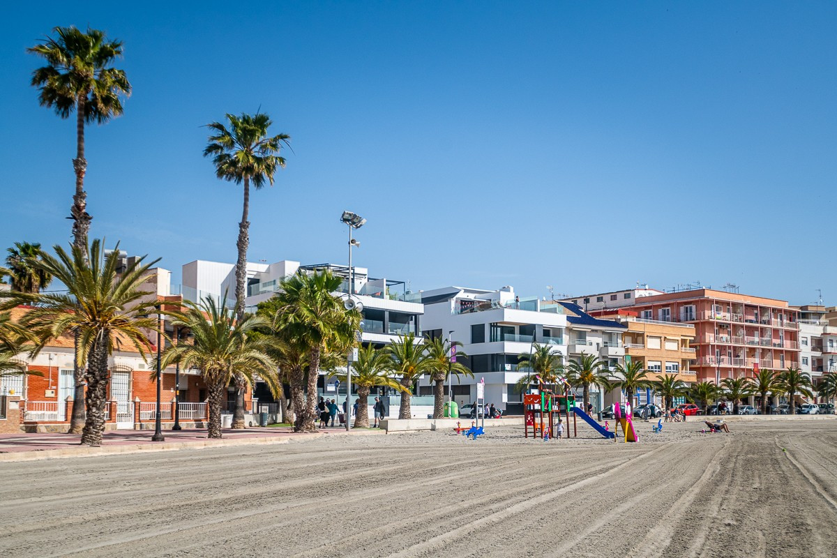 Se vende Apartamento Planta Media de 3 dormitorios en Costa Calida, Murcia, España