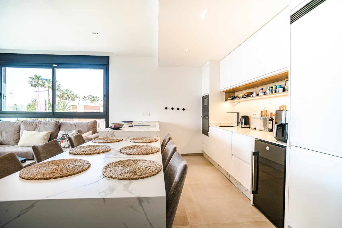 Se vende Apartamento Planta Media de 3 dormitorios en Costa Calida, Murcia, España