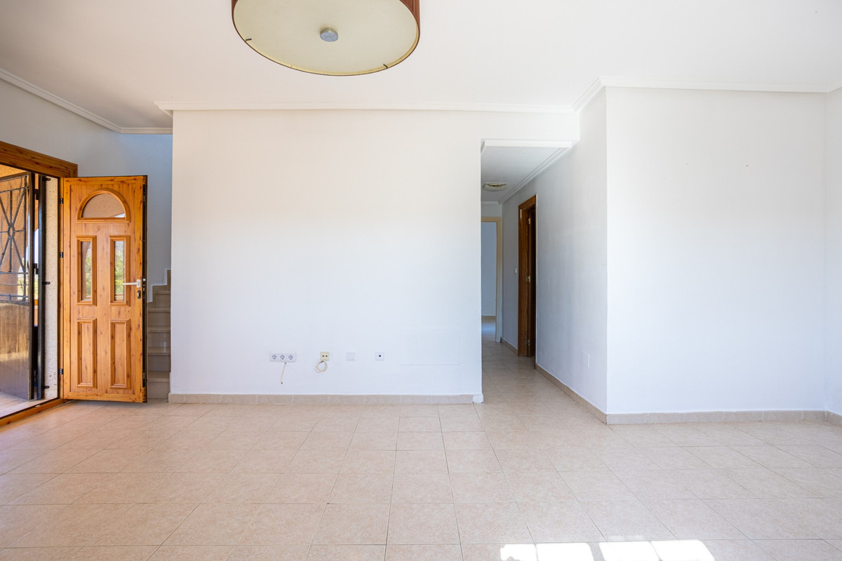 5 Bed Townhouse for sale in Benijofar Costa Blanca, Alicante, Spain