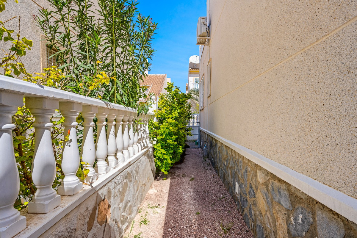 3 Bed Townhouse for sale in Ciudad Quesada Costa Blanca, Alicante, Spain