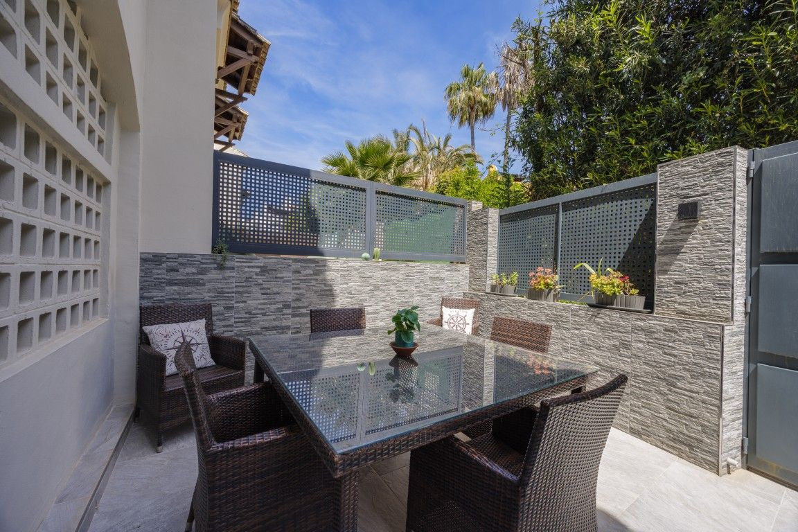 3 Bed Townhouse for sale in Nagüeles Costa Del Sol, Málaga, Spain