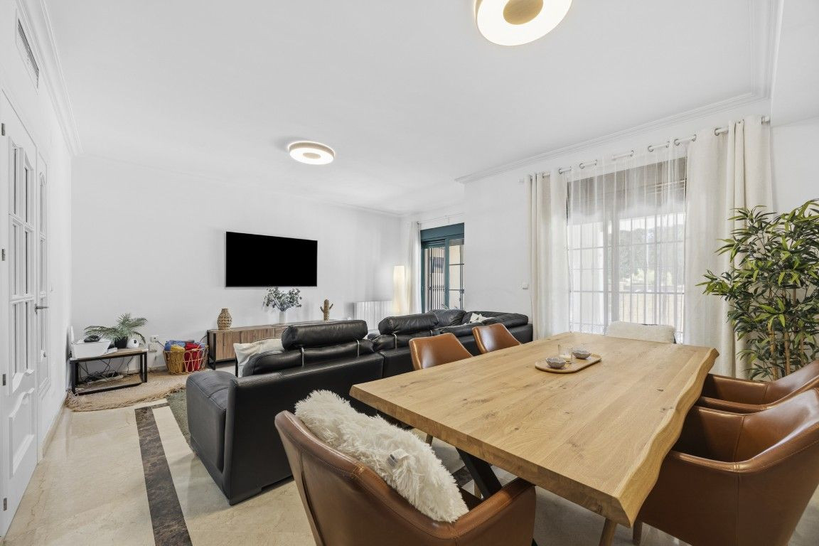 3 Bed Townhouse for sale in Nagüeles Costa Del Sol, Málaga, Spain