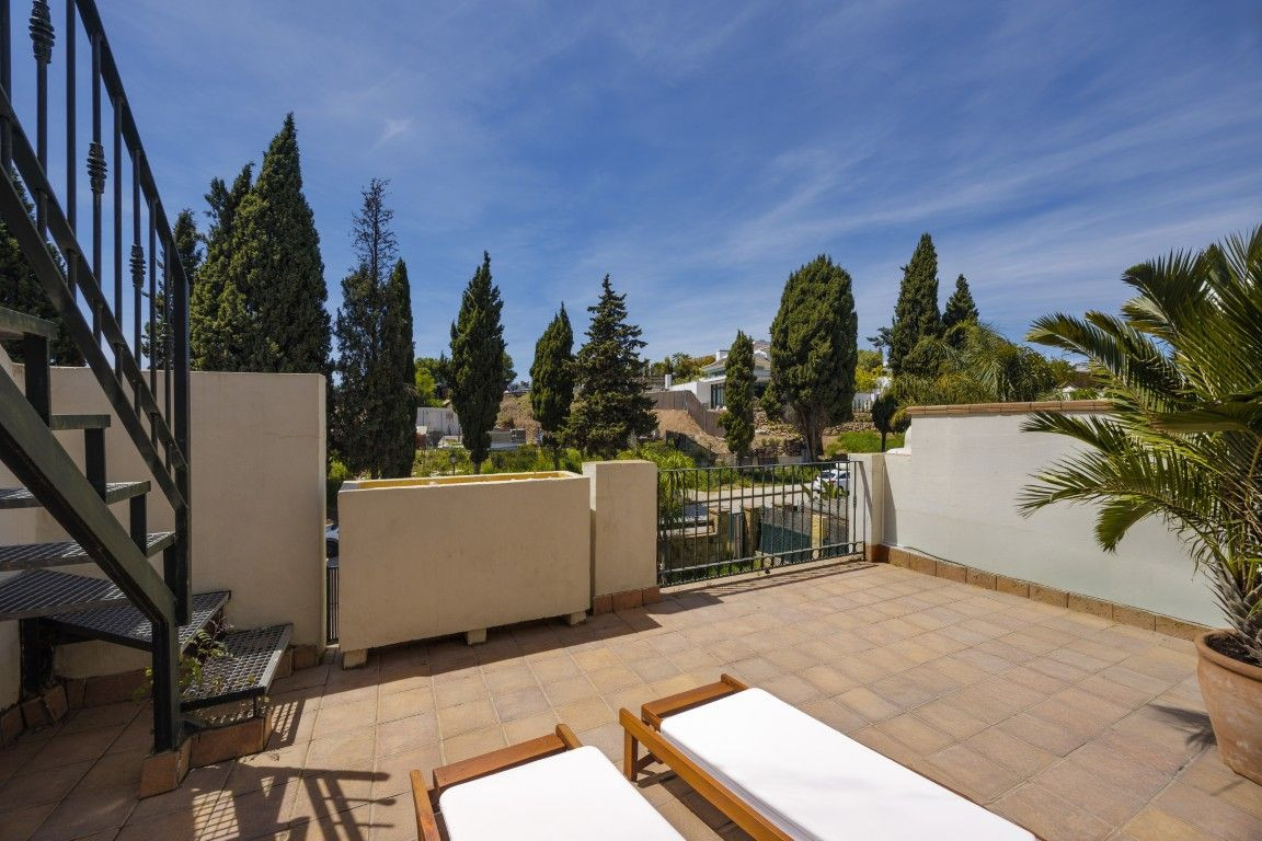 3 Bed Townhouse for sale in Nagüeles Costa Del Sol, Málaga, Spain