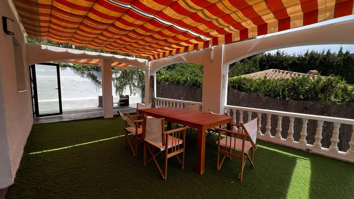 Se vende Villa - Chalet de 3 dormitorios en Costa Del Sol, Málaga, España