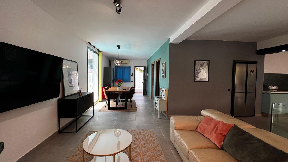 Se vende Villa - Chalet de 3 dormitorios en Costa Del Sol, Málaga, España