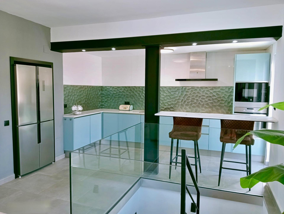 Se vende Villa - Chalet de 3 dormitorios en Costa Del Sol, Málaga, España
