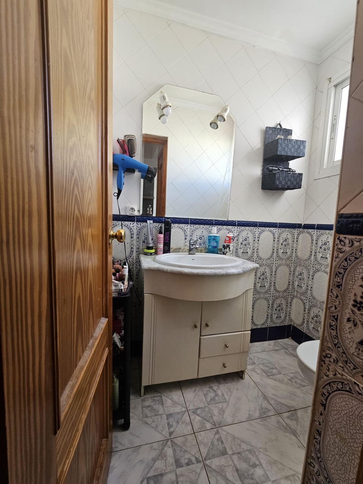 Se vende Apartamento Planta Media de 2 dormitorios en Costa Del Sol, Málaga, España