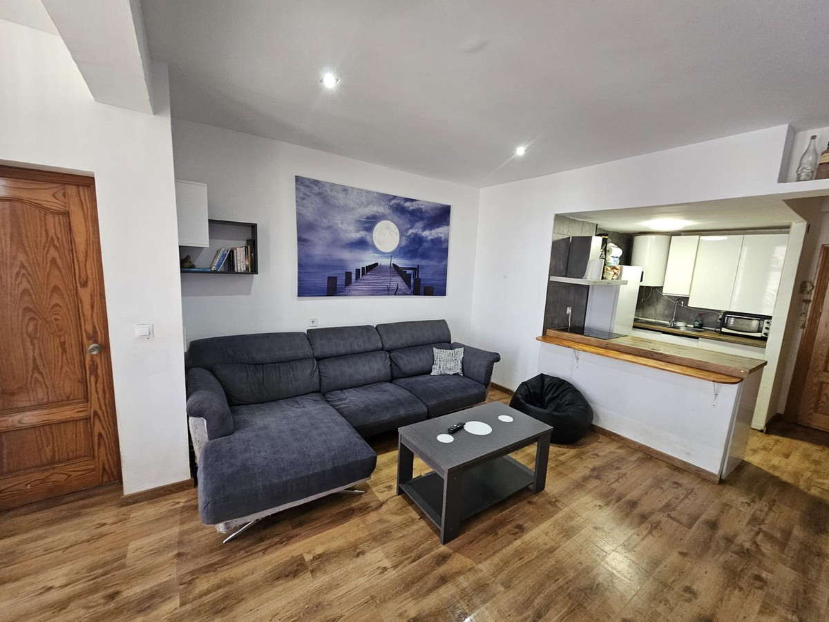 Se vende Apartamento Planta Media de 2 dormitorios en Costa Del Sol, Málaga, España