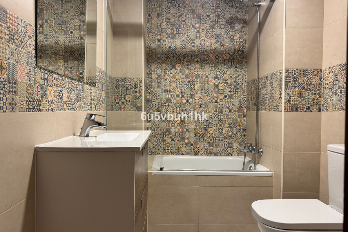 Se vende Apartamento Planta Baja de 3 dormitorios en Costa Del Sol, Málaga, España