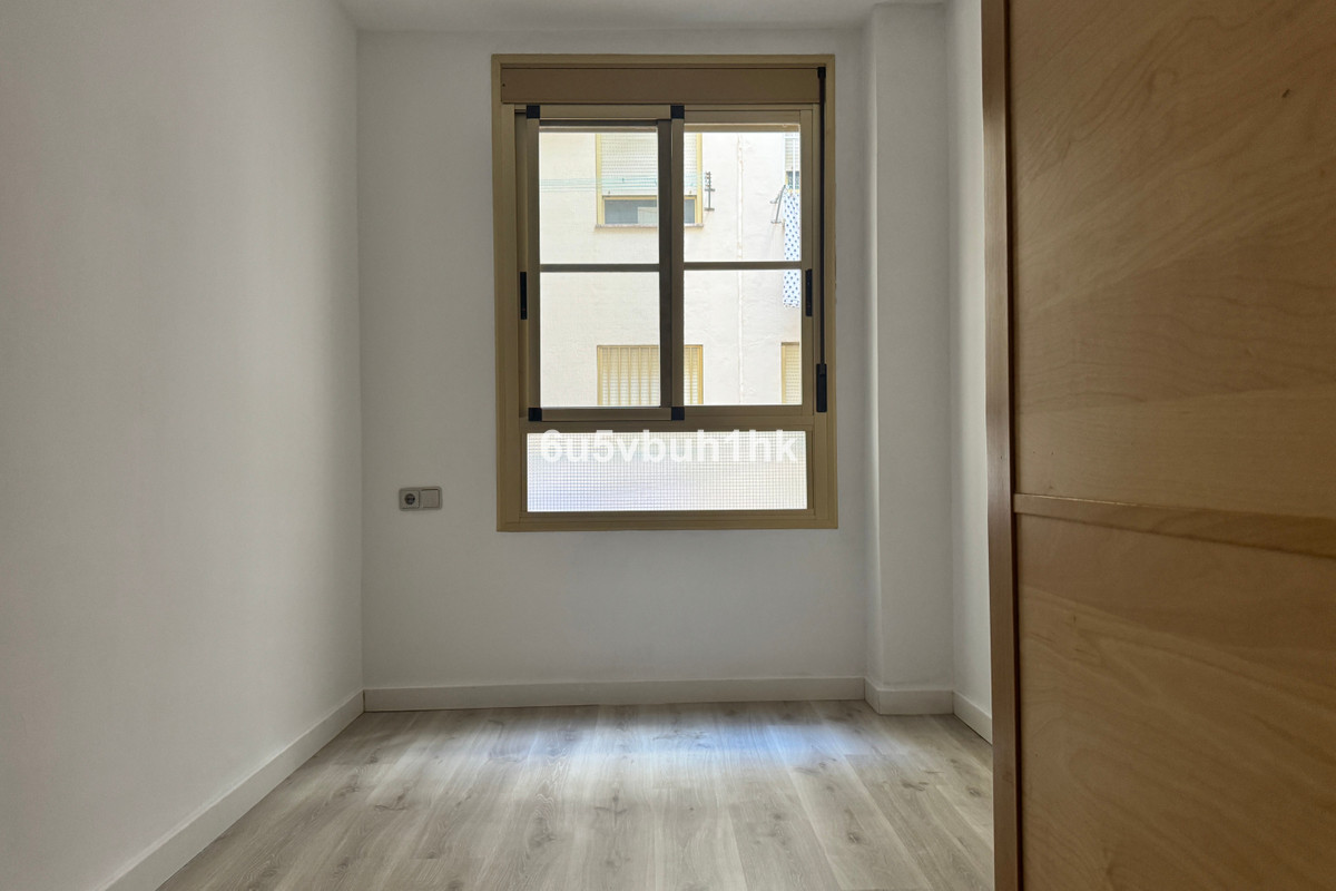 Se vende Apartamento Planta Baja de 3 dormitorios en Costa Del Sol, Málaga, España
