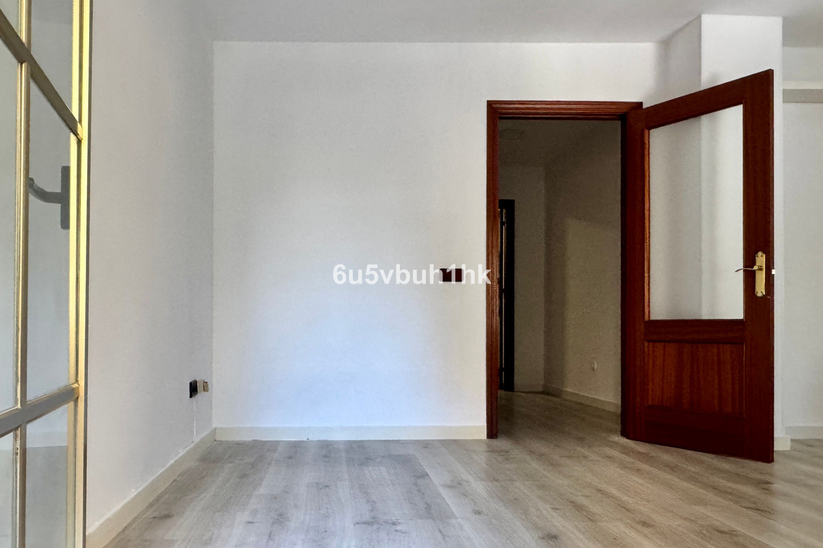 Se vende Apartamento Planta Baja de 3 dormitorios en Costa Del Sol, Málaga, España
