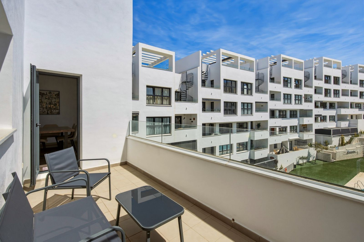 3 Bed Apartment for sale in Estepona Costa Del Sol, Málaga, Spain